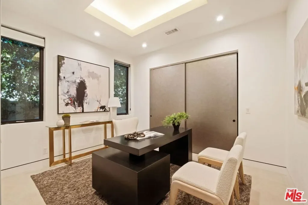 816 N Stanley Avenue, Los Angeles, California, United States. - Photo 8