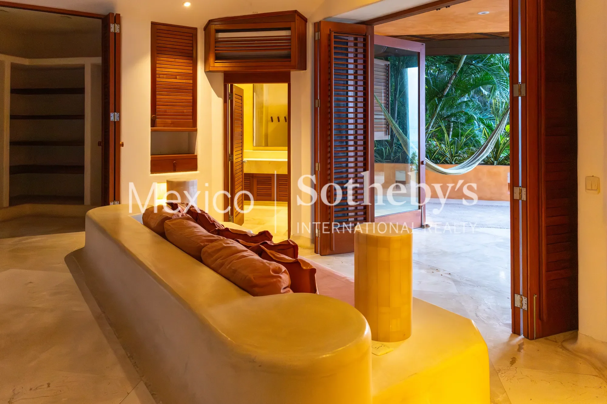 Gallery photo 8