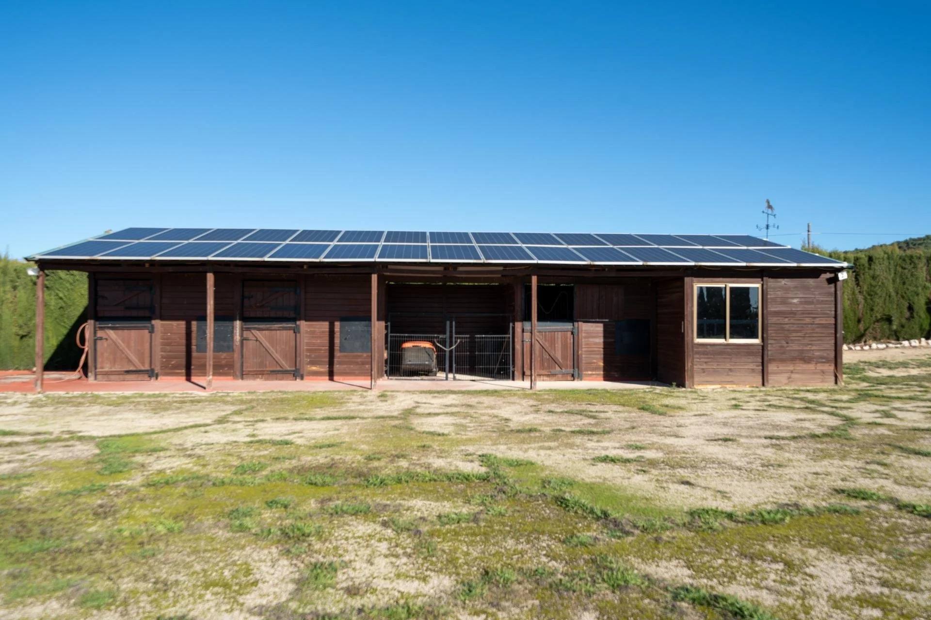 Exterior photo 10