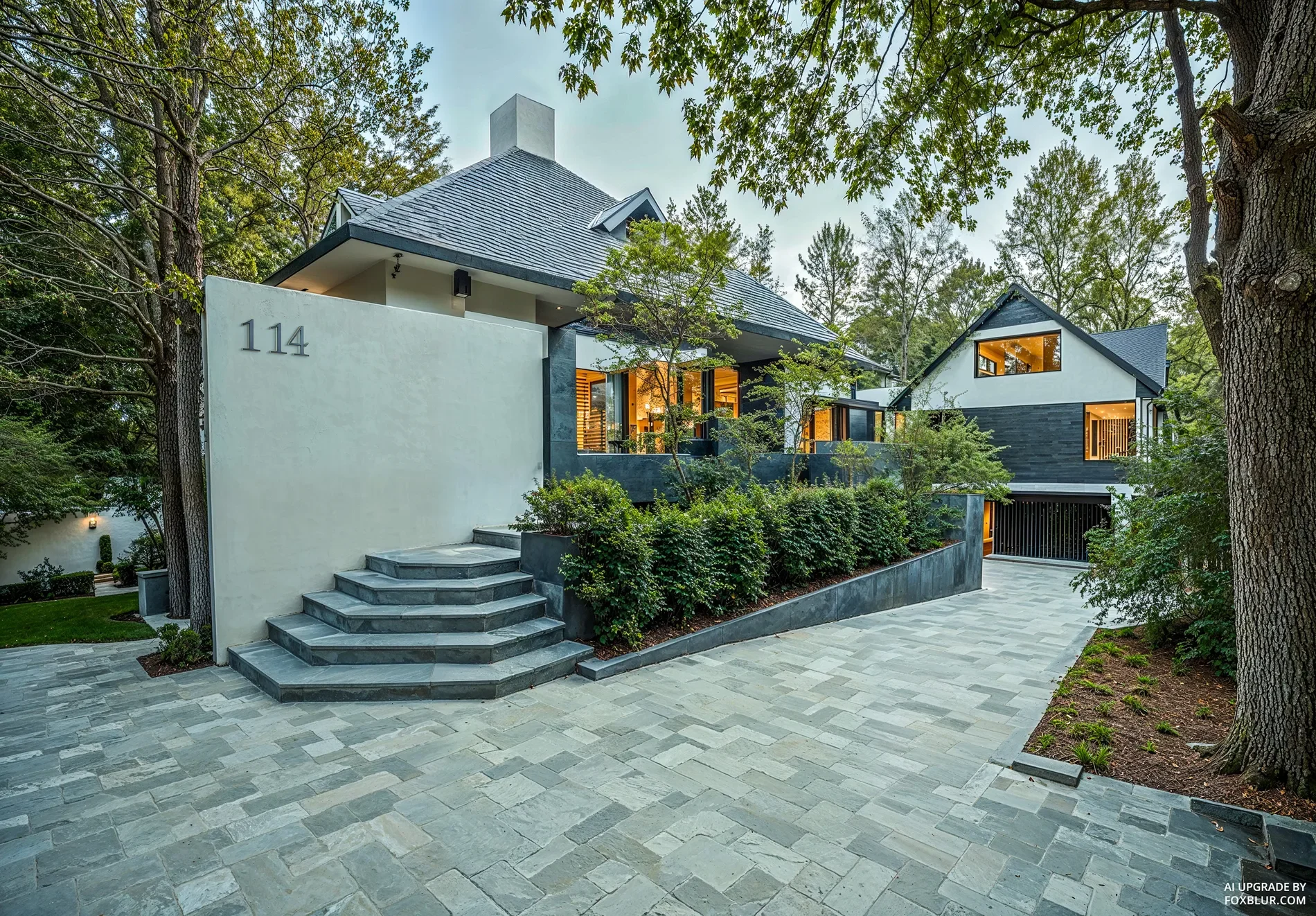 Exterior photo 5