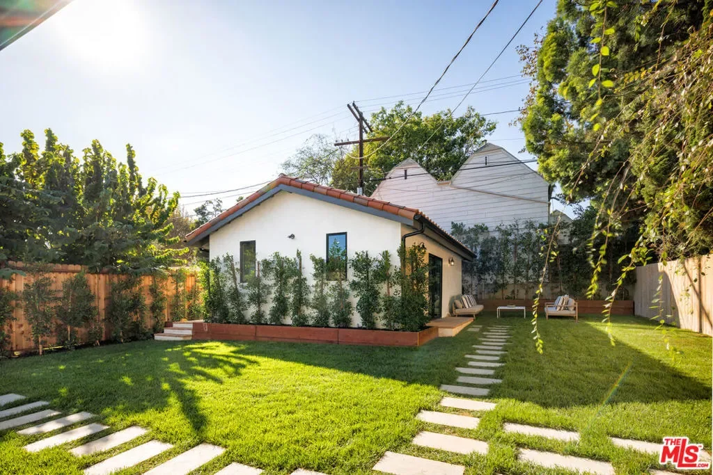 913 S Mullen Avenue, Los Angeles, California, United States. - Photo 44