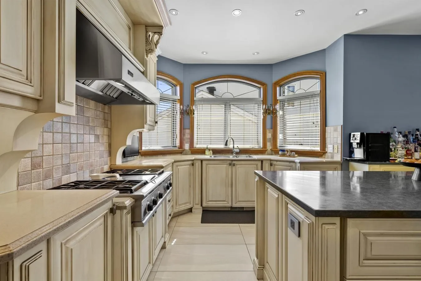 9045 rue San Francisco, Brossard, Quebec, Canada. - Photo 13