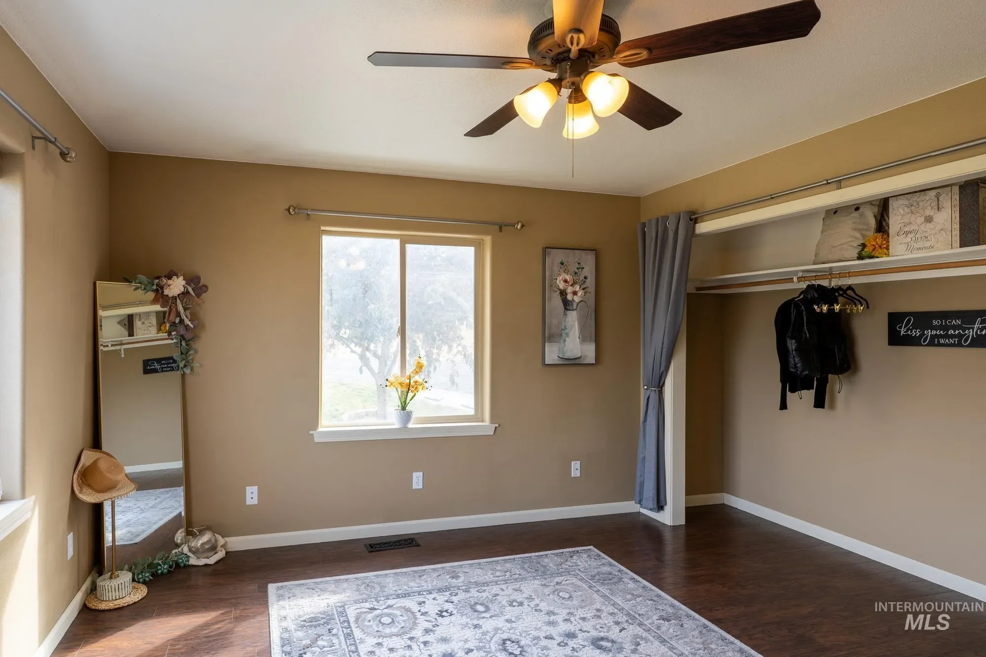 Gallery photo 3