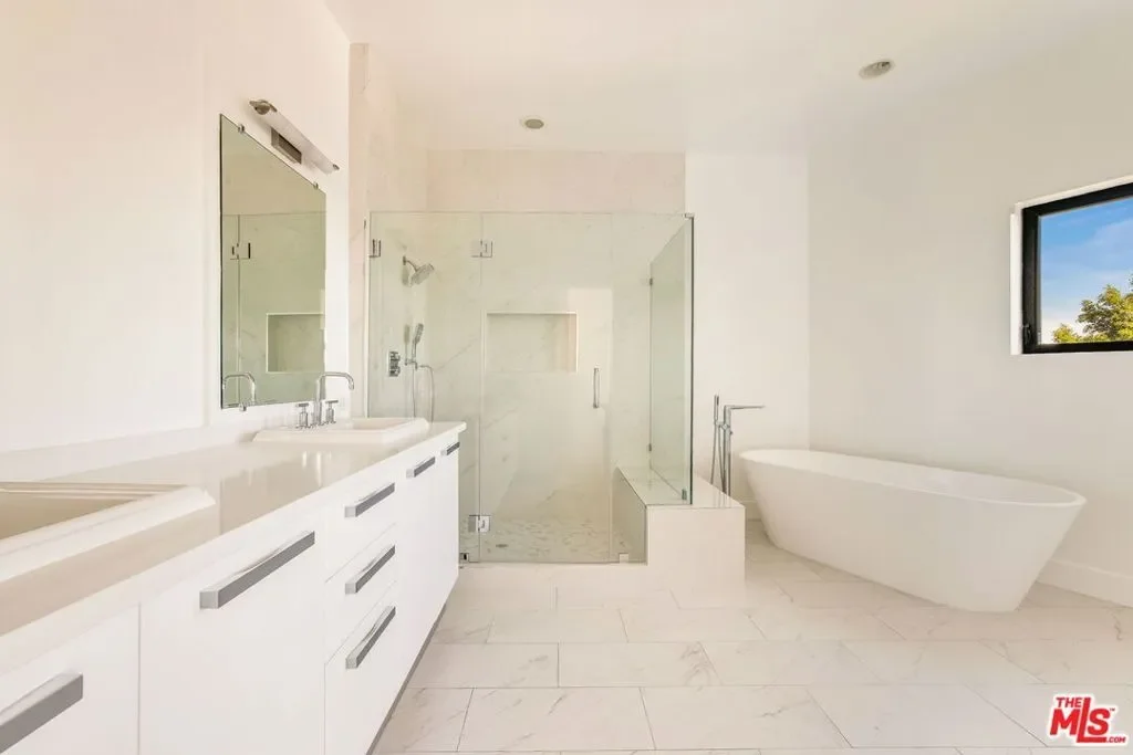 8788 Shoreham Drive 43, Los Angeles, California, United States. - Photo 12