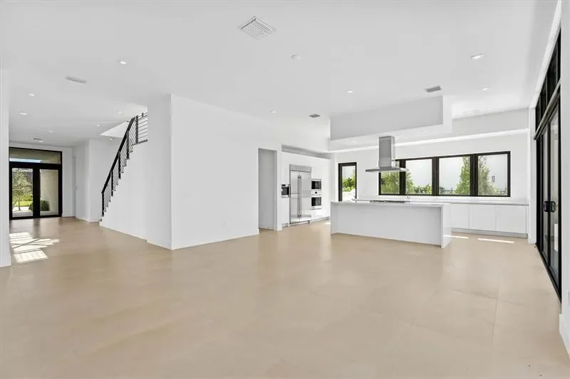 Gallery photo 1
