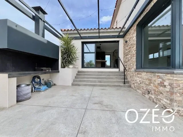 Exterior photo 2