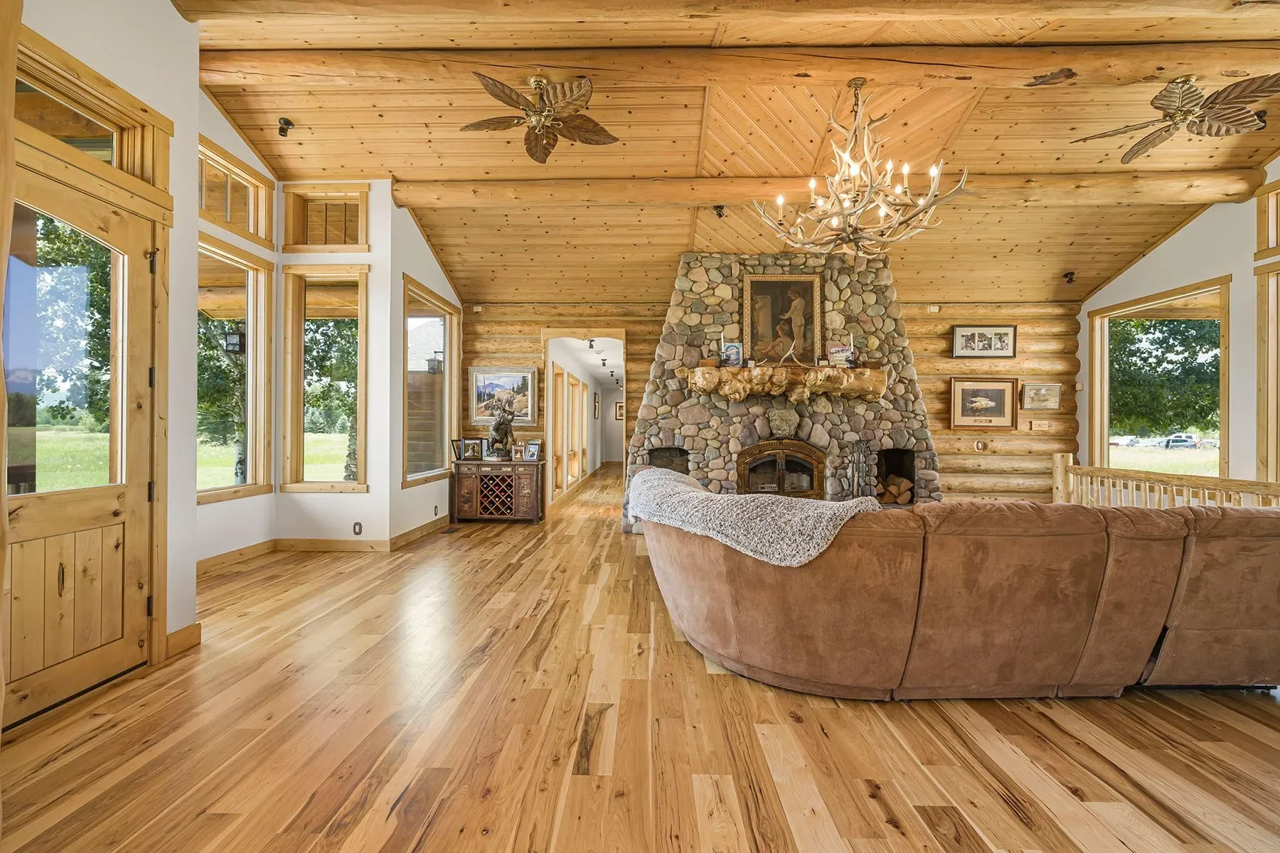 450 E Oatgrass Road , Jackson, WY 83001, Jackson, Wyoming, United States. - Photo 3