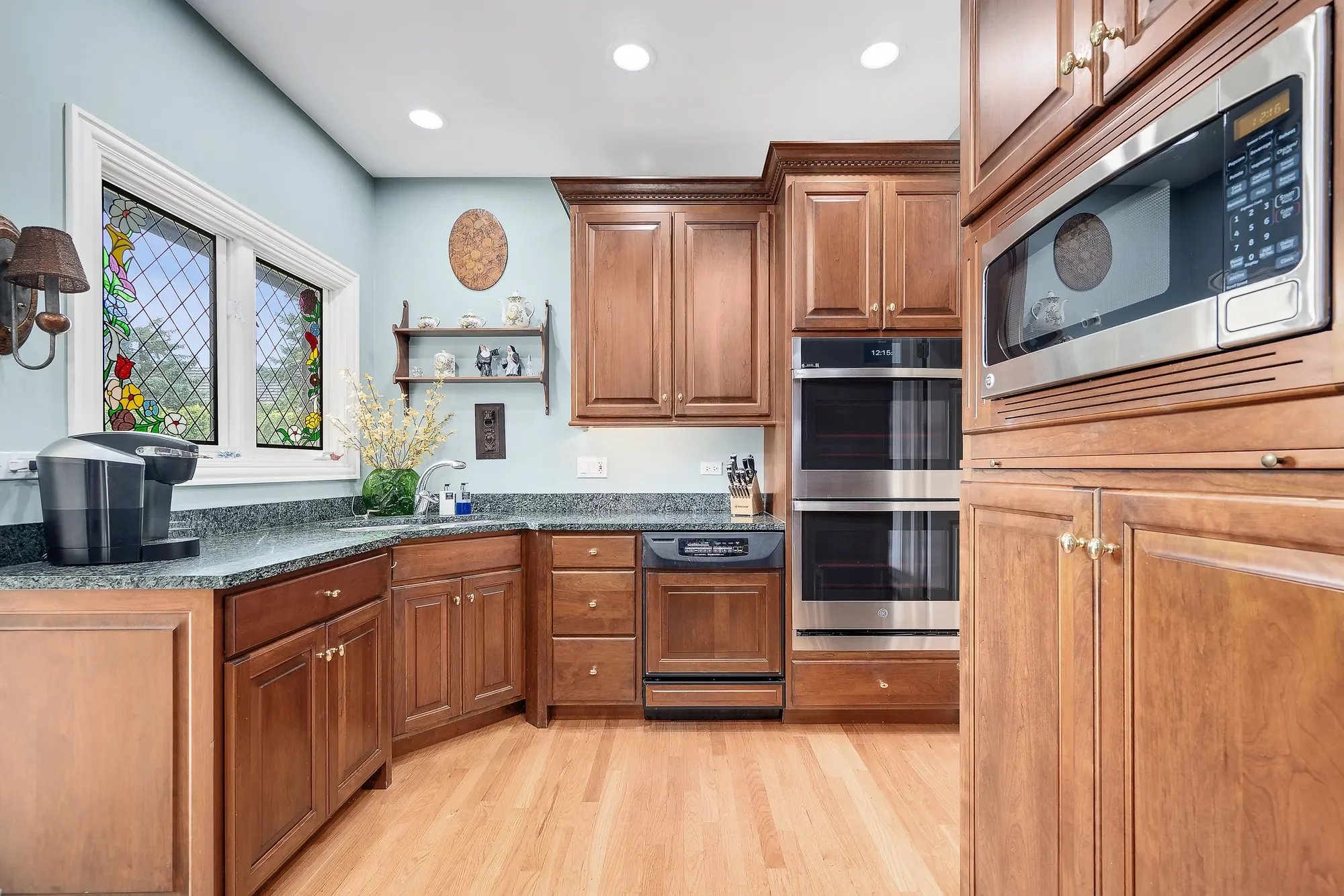 802 Kenmare Drive , Burr Ridge, IL 60527, Burr Ridge, Illinois, United States. - Photo 33