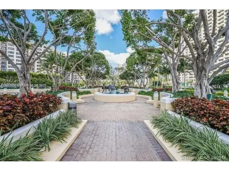 848 Brickell Key Dr 4002, Miami, Florida, United States. - Photo 15