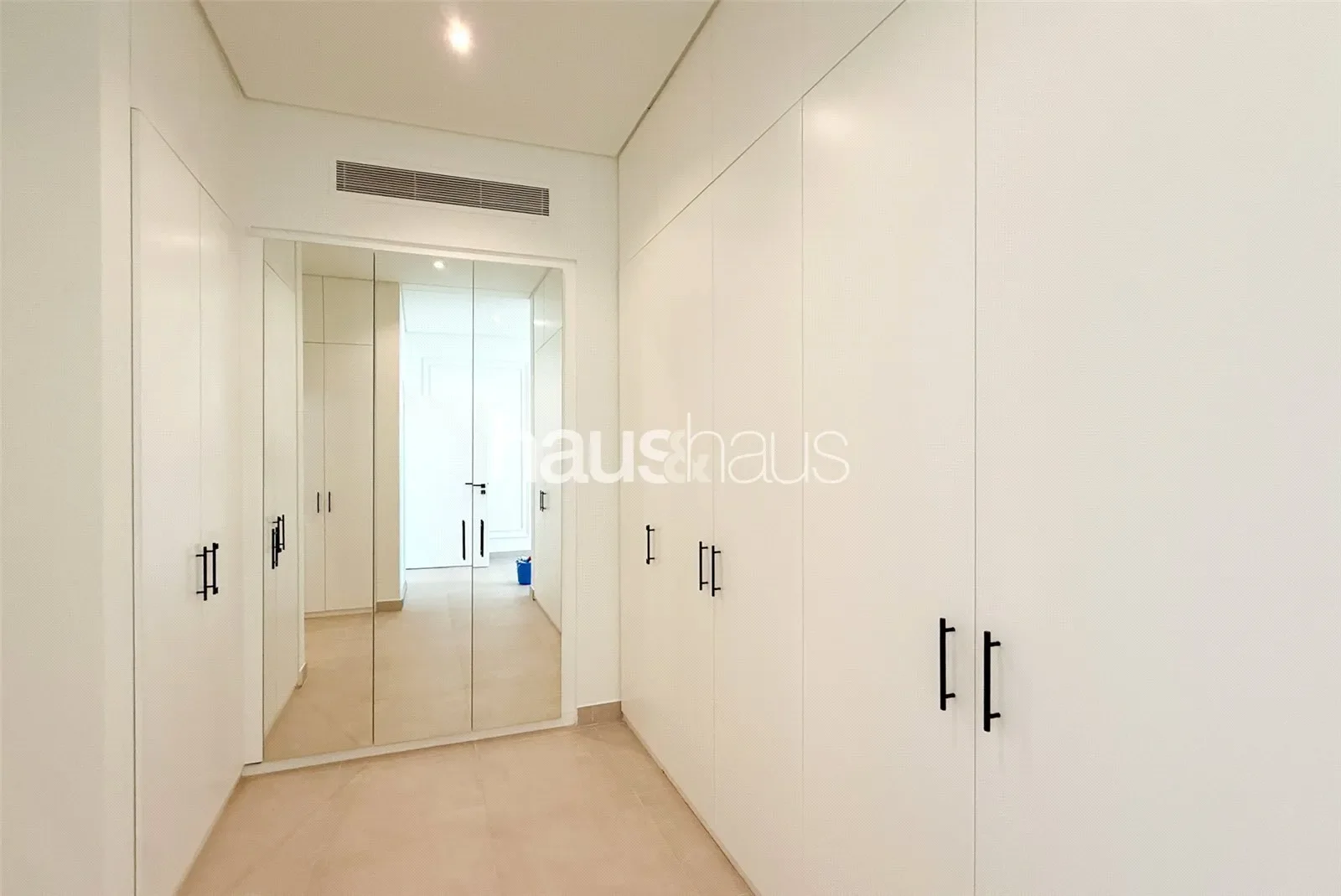 Gallery photo 12
