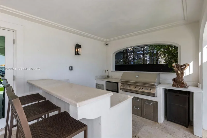 1460 S Treasure Dr, North Bay Village, FL 33141, Miami Beach, Florida, United States. - Photo 36