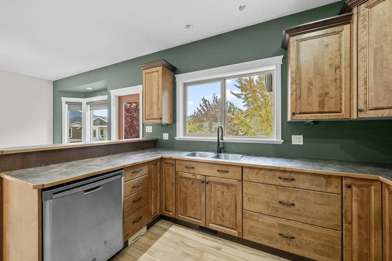 1660 22 Street NE, Salmon Arm, BC V1E 0A8, Salmon Arm, British Columbia, Canada. - Photo 25