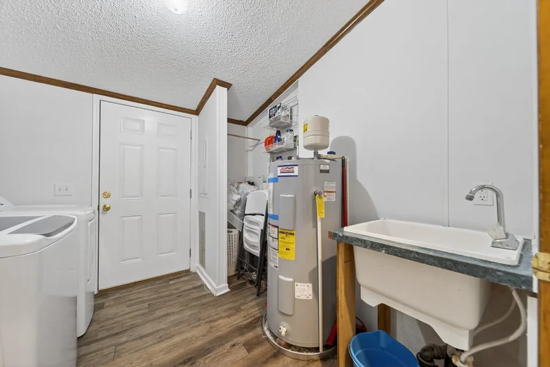 2600 Round Hill Rd, Belfast, Tennessee, United States. - Photo 82