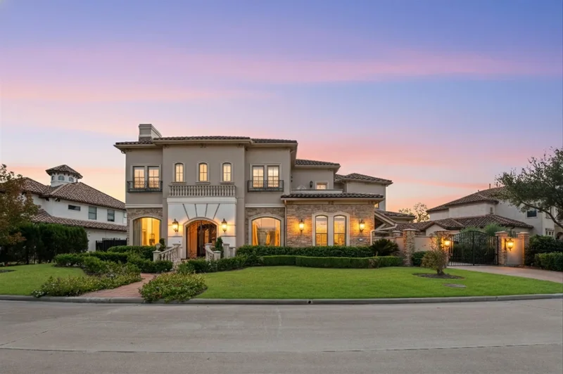 Single Family Residence in Houston