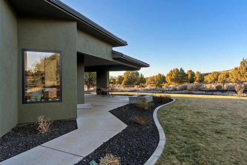 Single Family Residence in Dammeron Valley