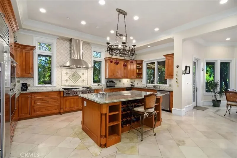 18933 La Montana Place, Los Angeles, California, United States. - Photo 18