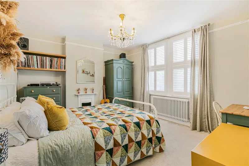 St. Albans Road, Kingston upon Thames, England, United Kingdom. - Photo 25