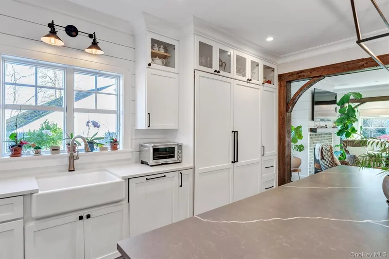 17 Maple Avenue, East Moriches, NY 11940, East Moriches, New York, United States. - Photo 6