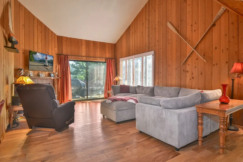 27657 Peninsula Drive unit 106 , Lake Arrowhead, CA 92352, Lake Arrowhead, California, United States. - Photo 6