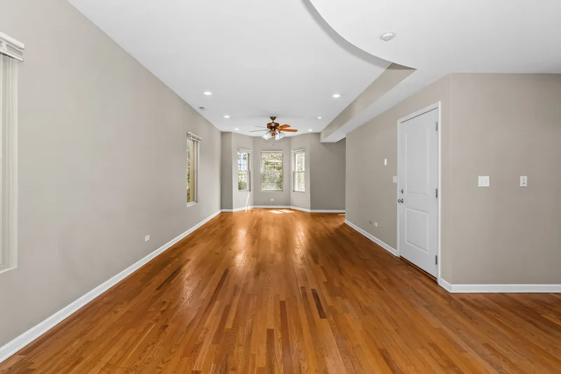 2710 North Artesian Avenue , Chicago, IL 60647, Chicago, Illinois, United States. - Photo 36