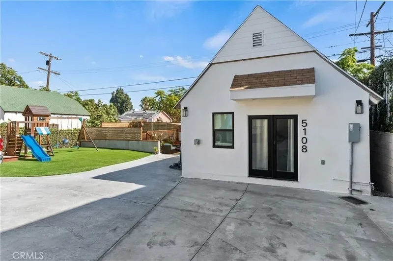 5106 Crenshaw Boulevard, Los Angeles, California, United States. - Photo 6