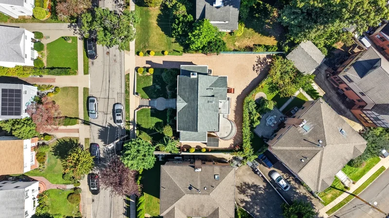 255-10 Iowa Road, New York, New York, United States. - Photo 8