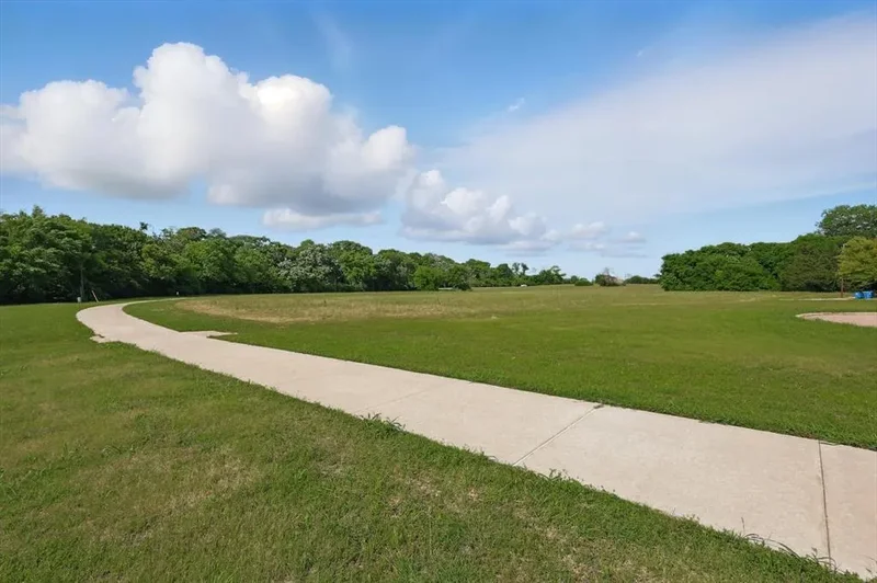 699 W Wintergreen Road, Desoto, TX 75115, DeSoto, Texas, United States. - Photo 7