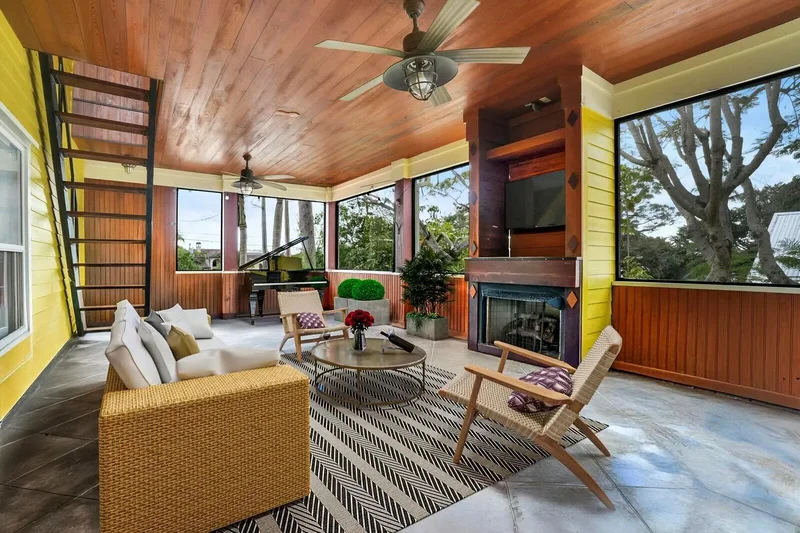 SE Cove Point Street, Tequesta, Florida, United States. - Photo 13