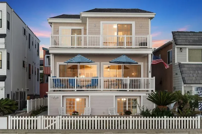 2740 Ocean Front Walk, San Diego, CA 92109, San Diego, California, United States. - Photo 7