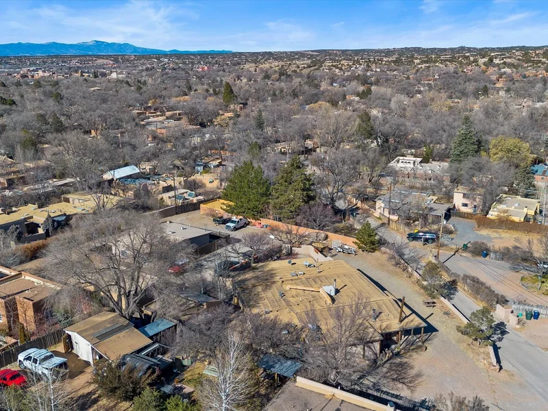 420 Camino Don Miguel, Santa Fe, NM 87505, Santa Fe, New Mexico, United States. - Photo 61