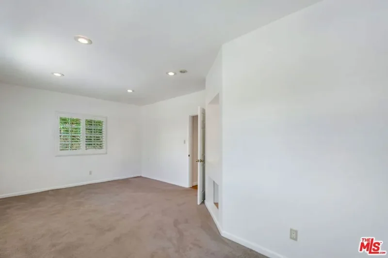 4521 Don Timoteo Drive, Los Angeles, California, United States. - Photo 26
