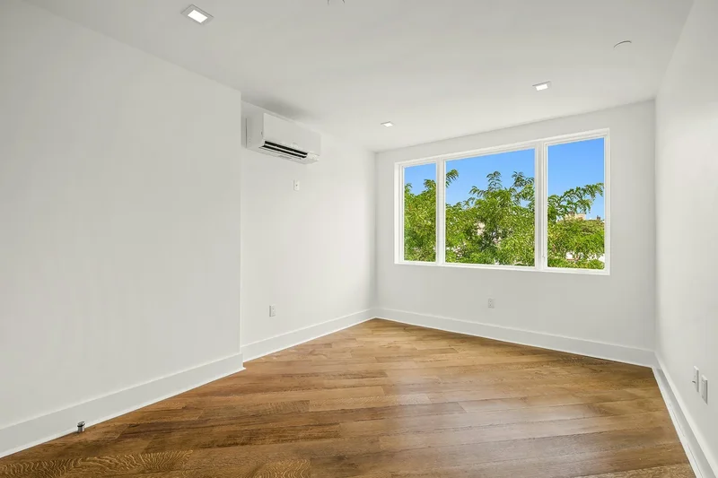 West 182nd Street, New York, New York, United States. - Photo 5