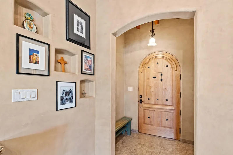 21 Camino Barranca, Santa Fe, NM 87507, Santa Fe, New Mexico, United States. - Photo 17