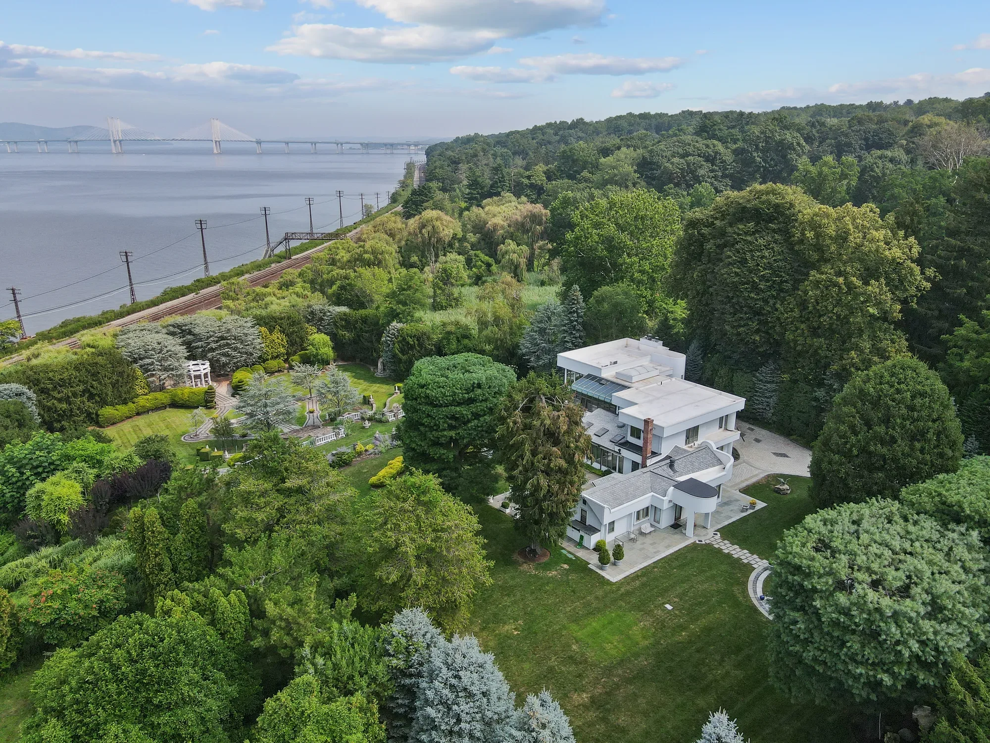 43 Matthiessen Park N, Irvington, NY 10533, Irvington, New York, United States. - Photo 4