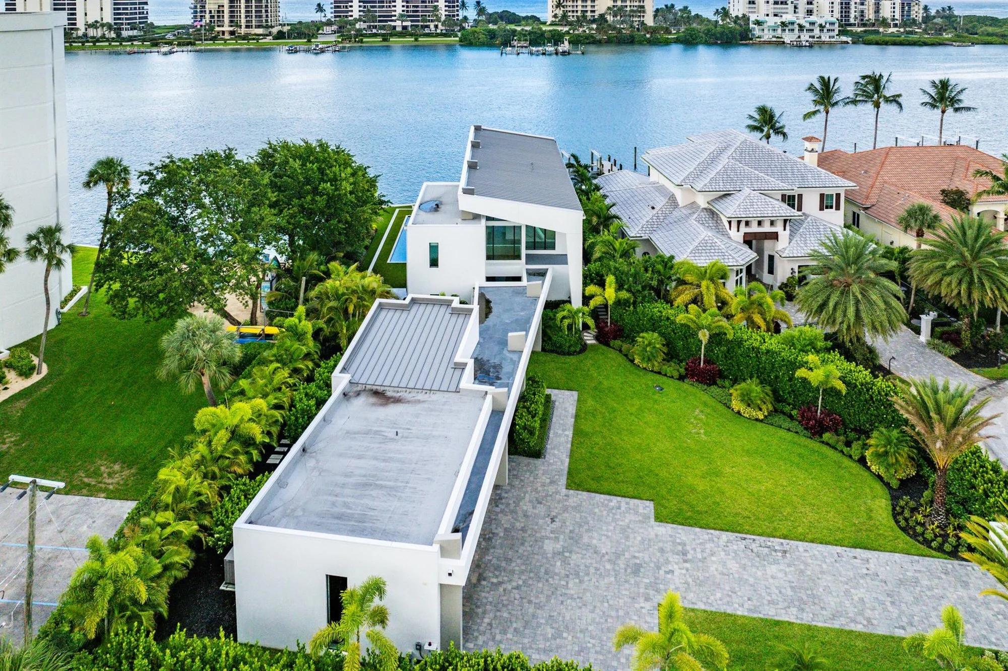 3445 Harbor Road N, Tequesta, Florida, United States. - Photo 16