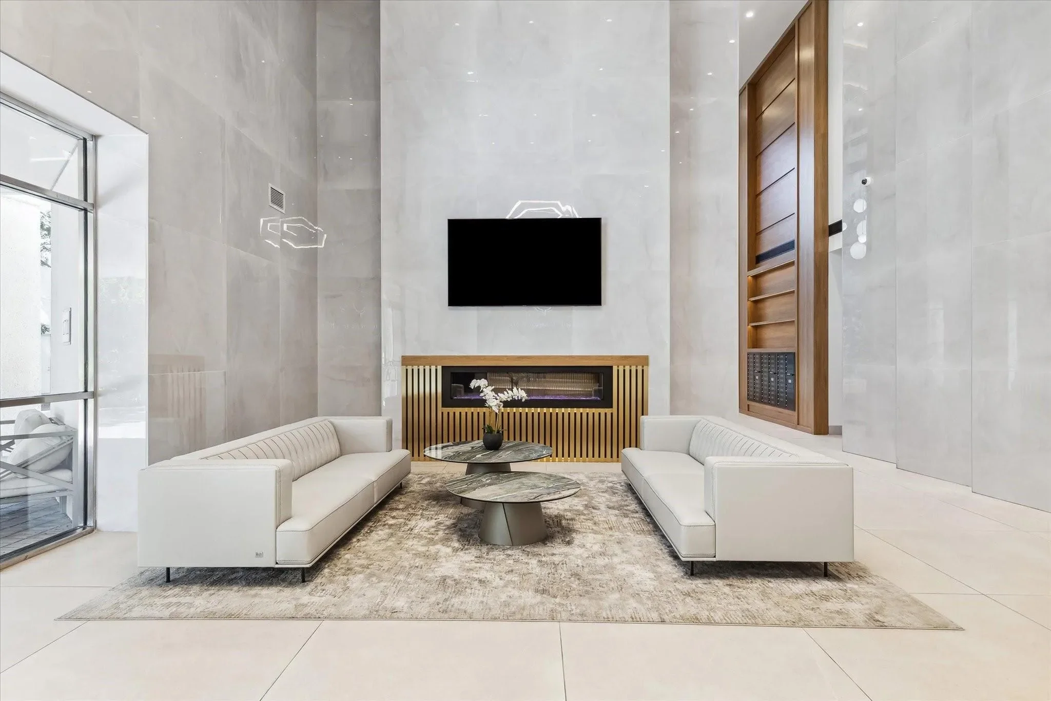 1701 Hermann Drive Drive 27CE, Houston, Texas, United States. - Photo 32