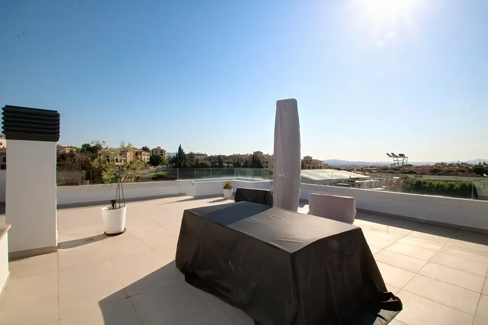 Exterior photo 6