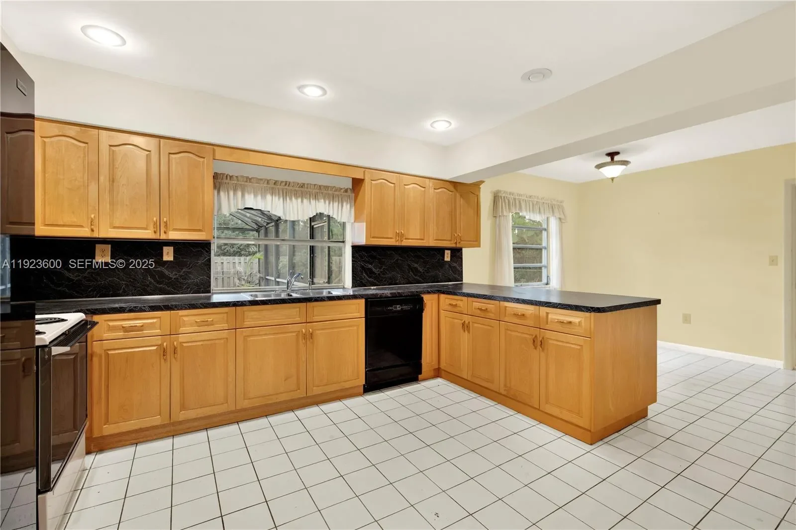 13240 SW 98th Pl, Miami, FL 33176, Miami, Florida, United States. - Photo 1