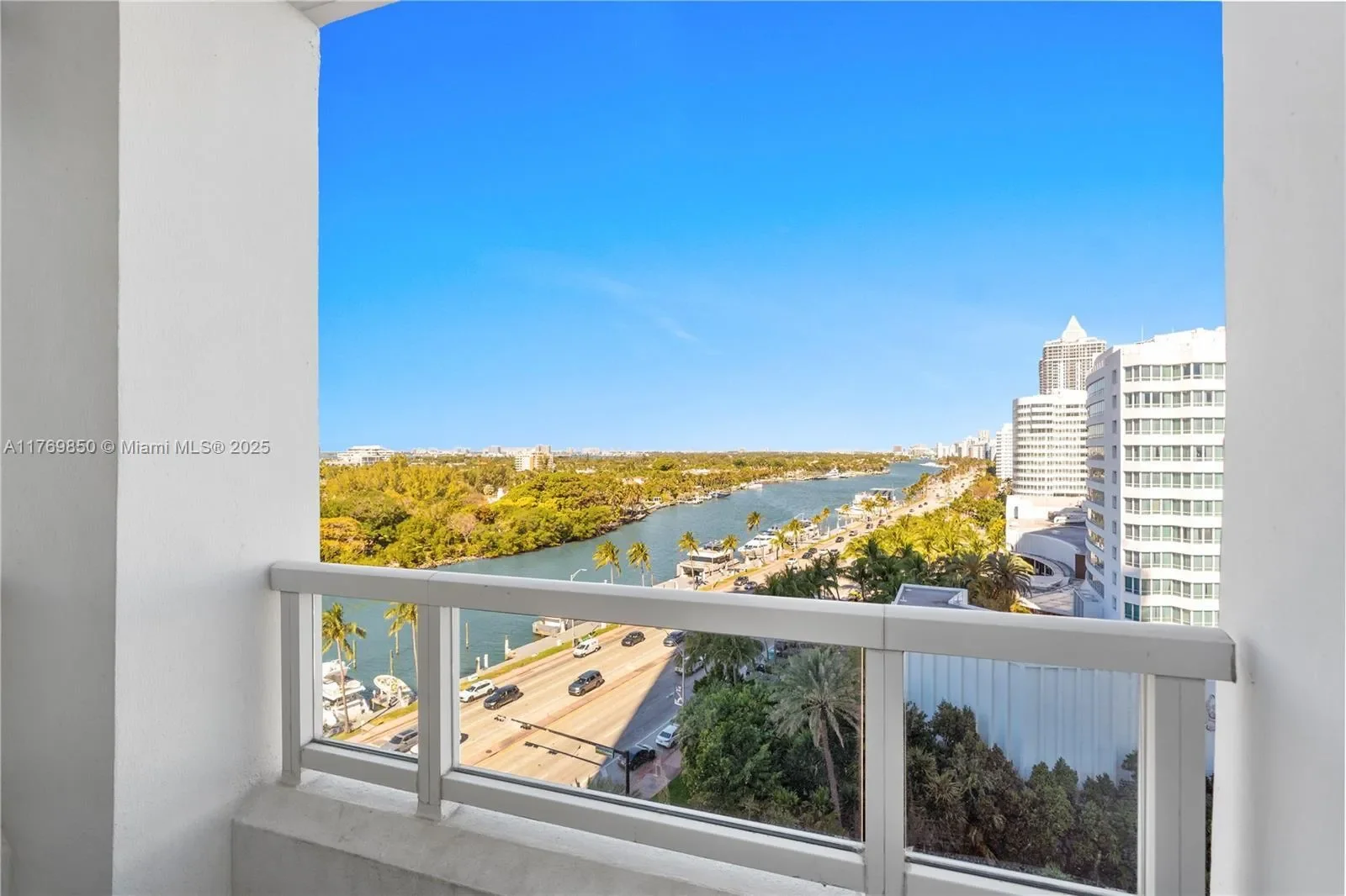 4401 Collins Ave 1015, Miami Beach, Florida, United States. - Photo 7