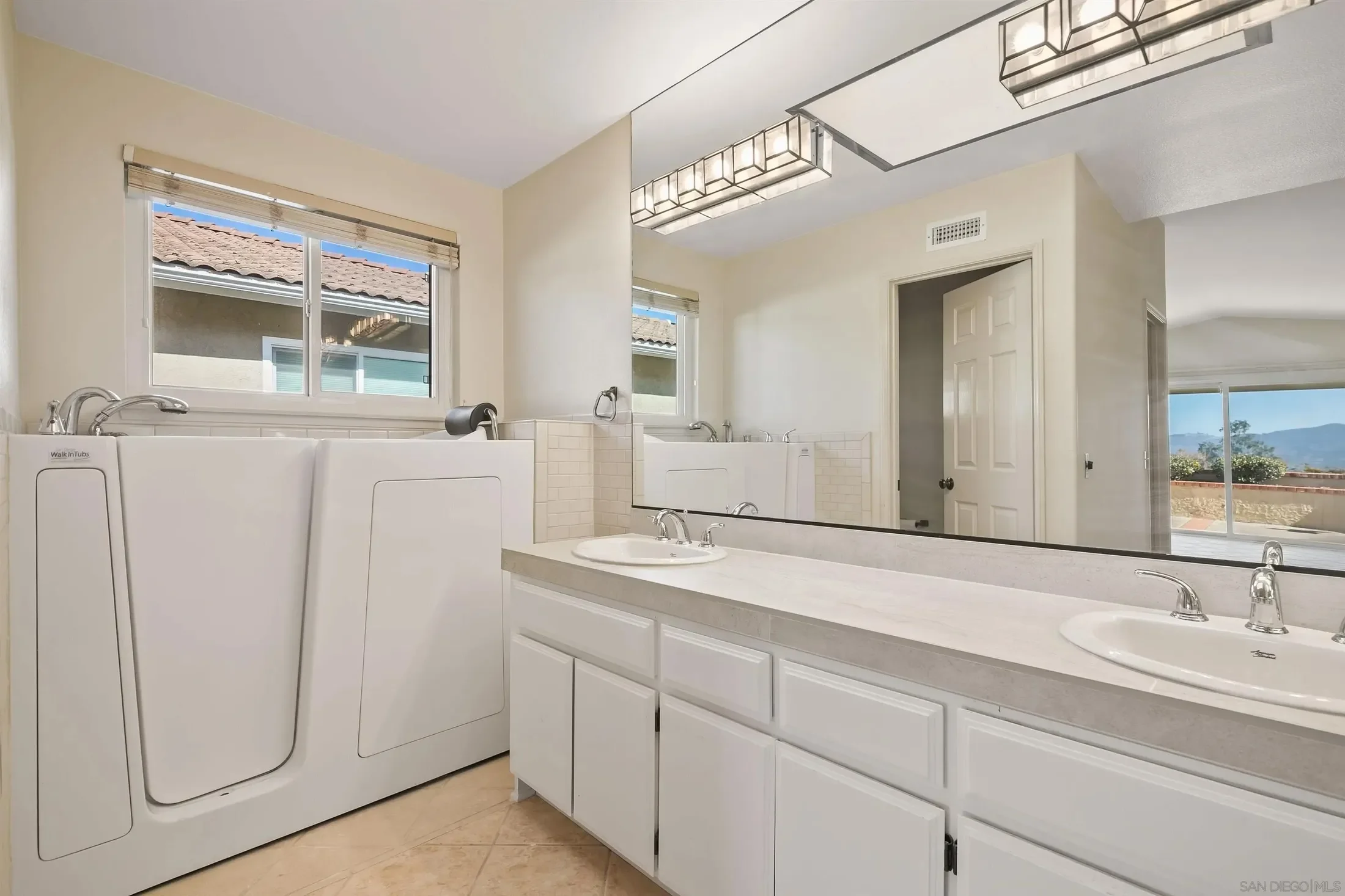 18113 Calle Estepona, San Diego, California, United States. - Photo 25