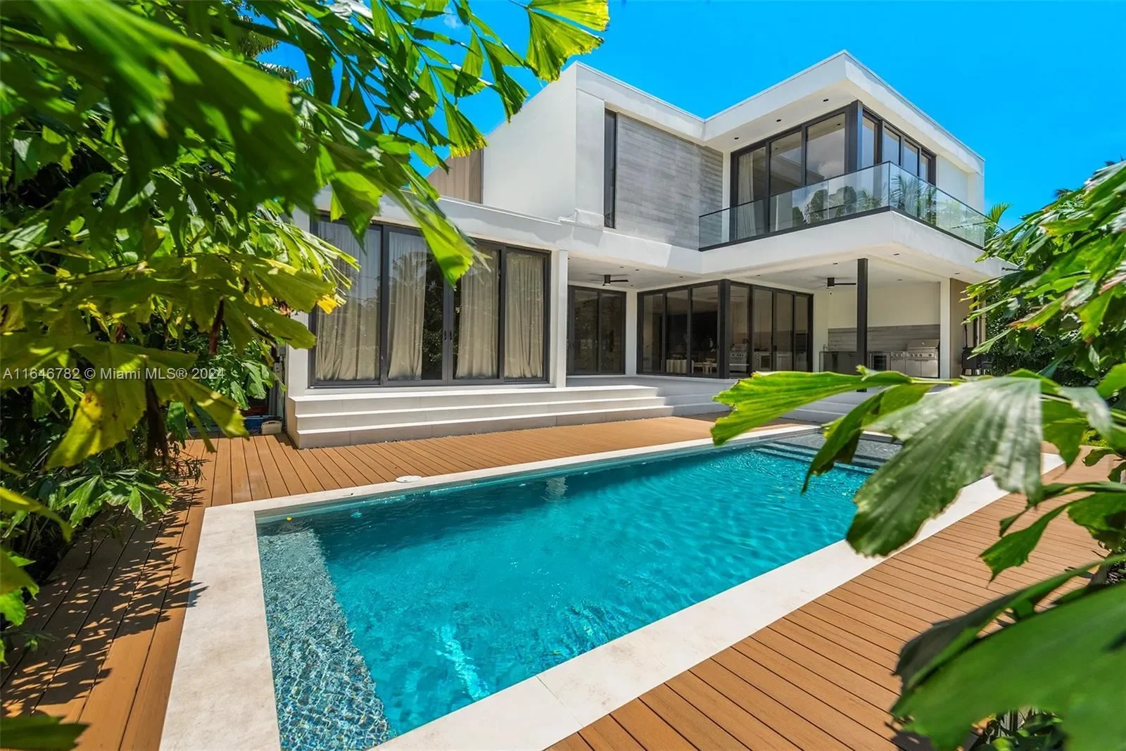 930 NE 74th St, Miami, Florida, United States. - Photo 9