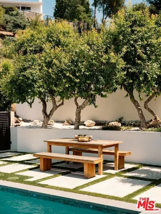 20226 Lorenzana Drive, Los Angeles, California, United States. - Photo 7