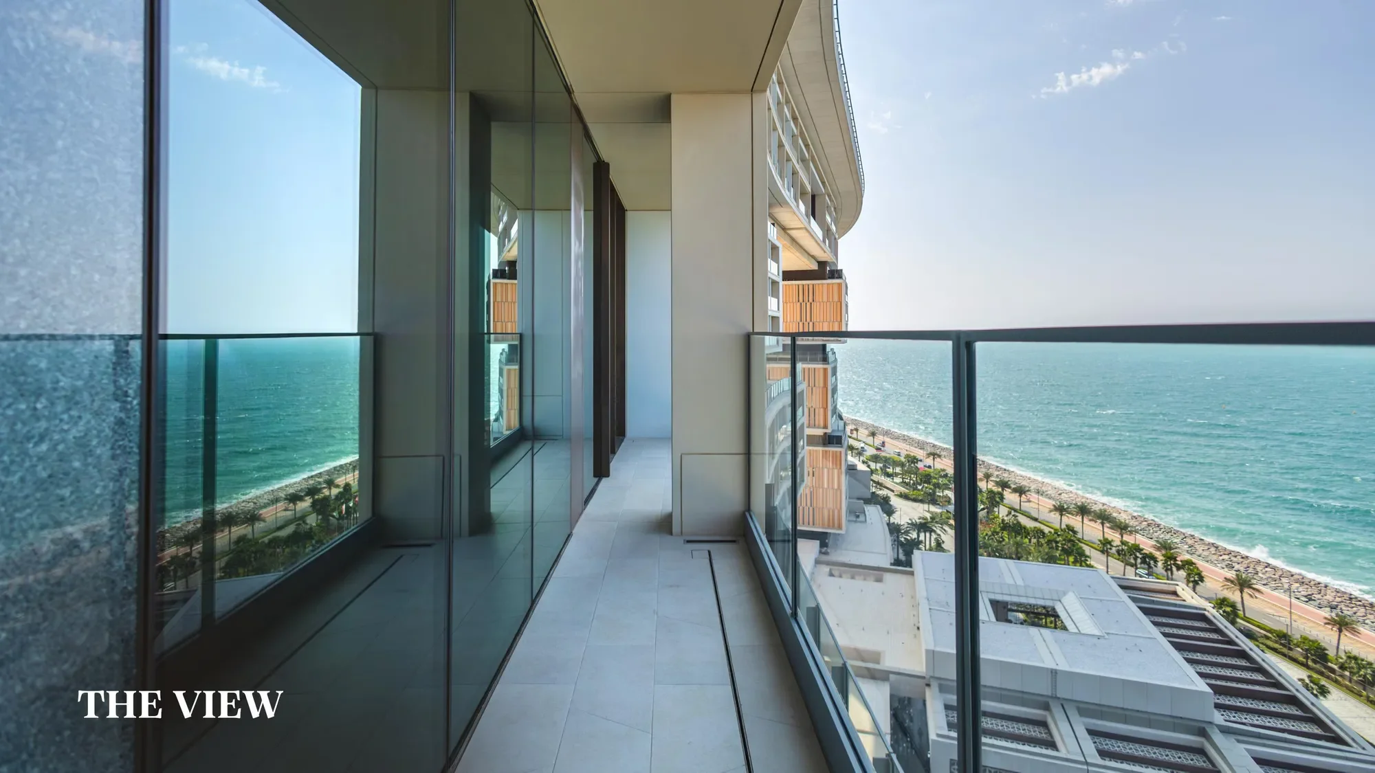 Palm Jumeirah - Crescent Rd - The Palm Jumeirah - Dubai - United Arab Emirates, Dubai, Dubai, United Arab Emirates. - Photo 2