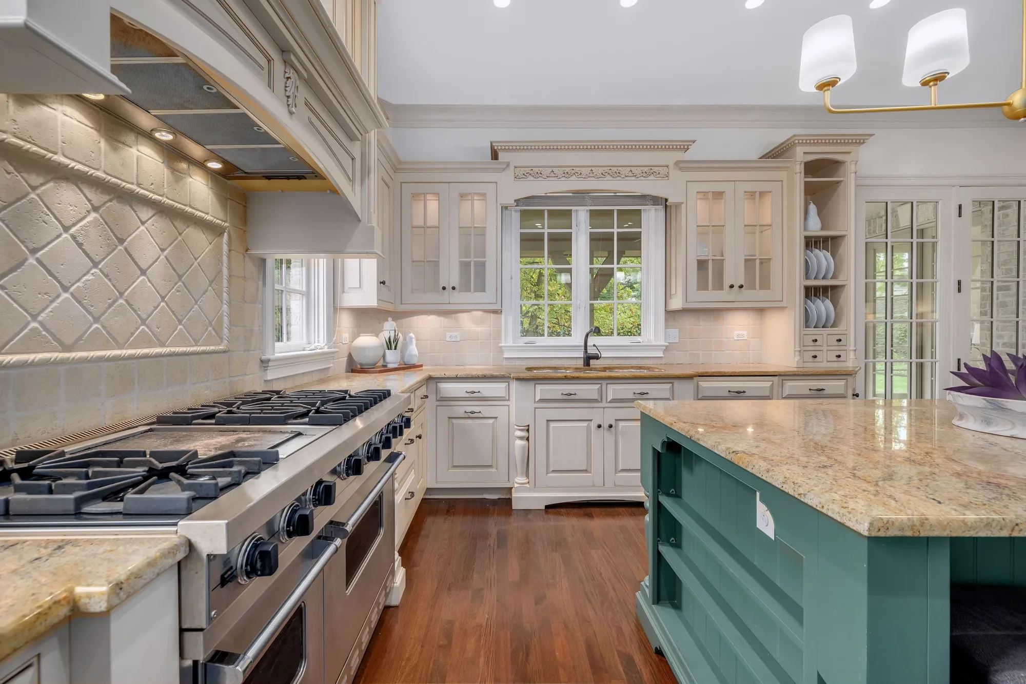 210 W Hickory Street , Hinsdale, IL 60521, Hinsdale, Illinois, United States. - Photo 37