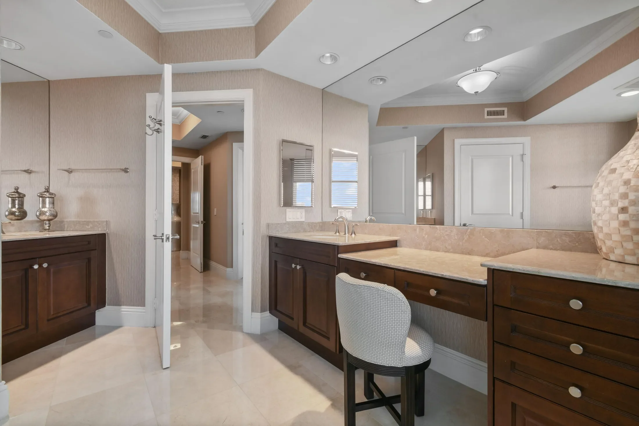 5050 N Ocean Drive 703, Riviera Beach, Florida, United States. - Photo 10