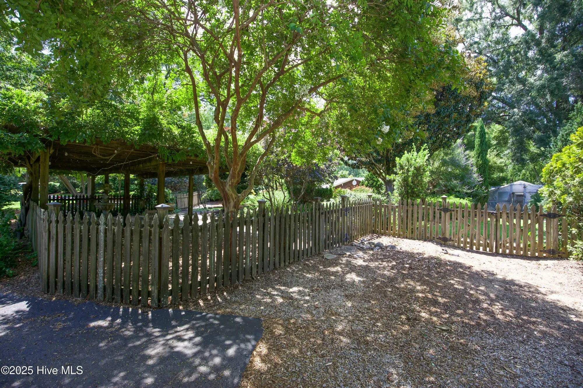 Gallery photo 10