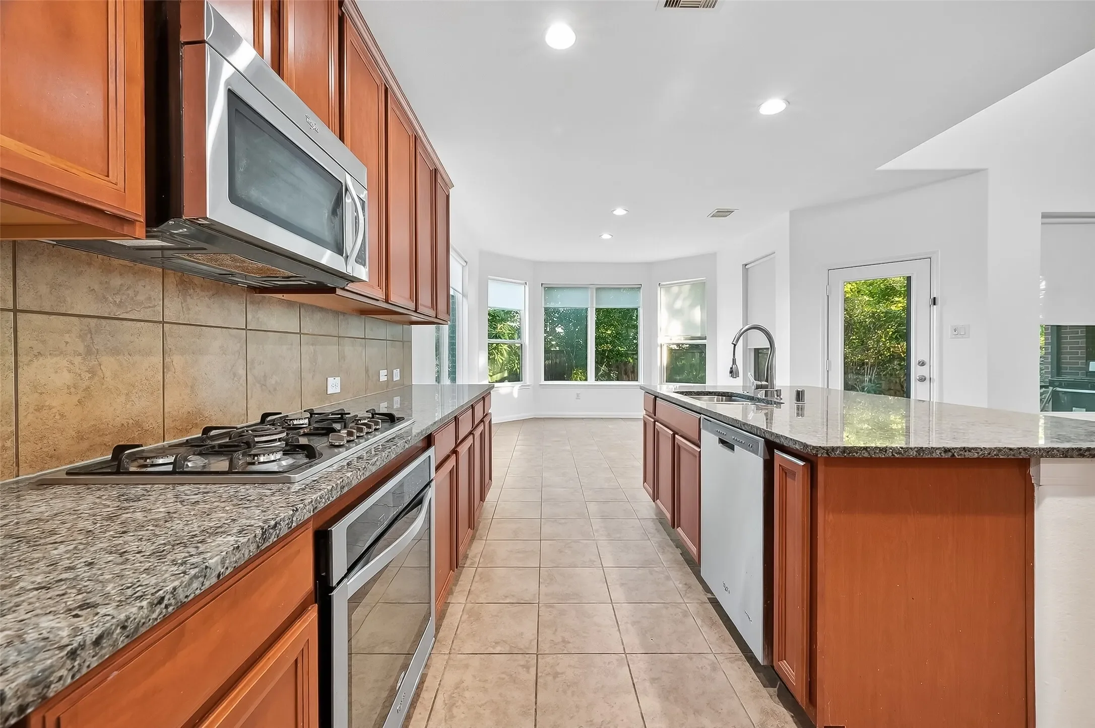 4663 Rockton Hills Lane, Sugar Land, TX 77479, Sugar Land, Texas, United States. - Photo 14
