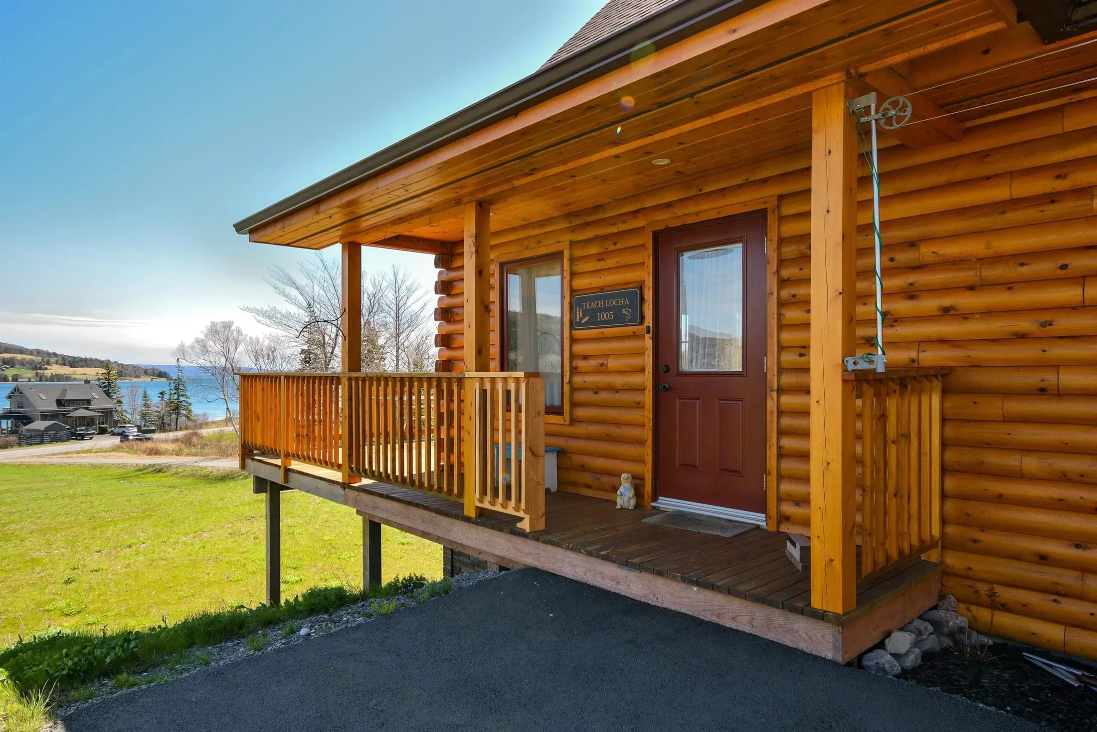 Exterior photo 4