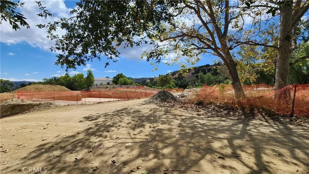 5360 WHITMAN Road, Hidden Hills, California, United States. - Photo 2