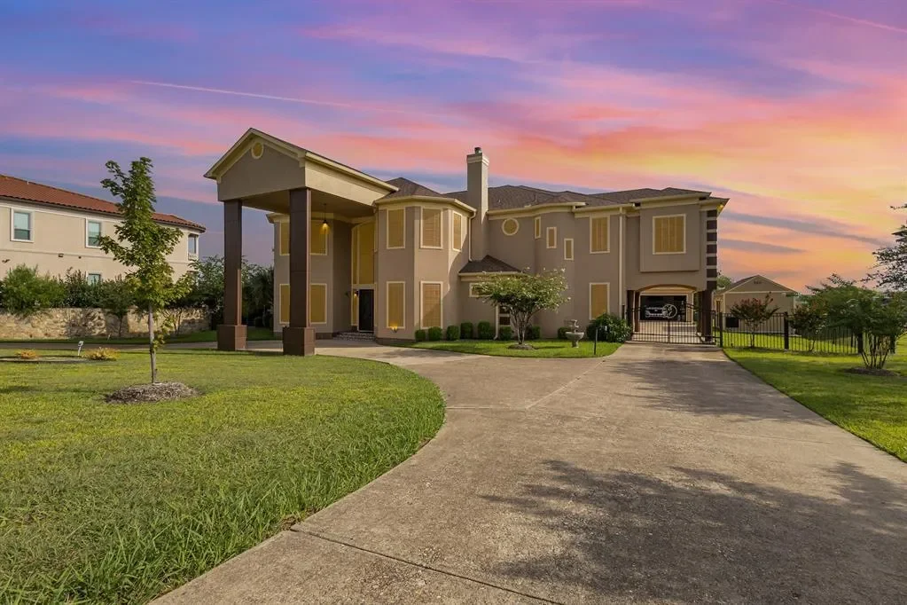 1031 Mallard Pointe Drive, Grand Prairie, Texas, United States. - Photo 7